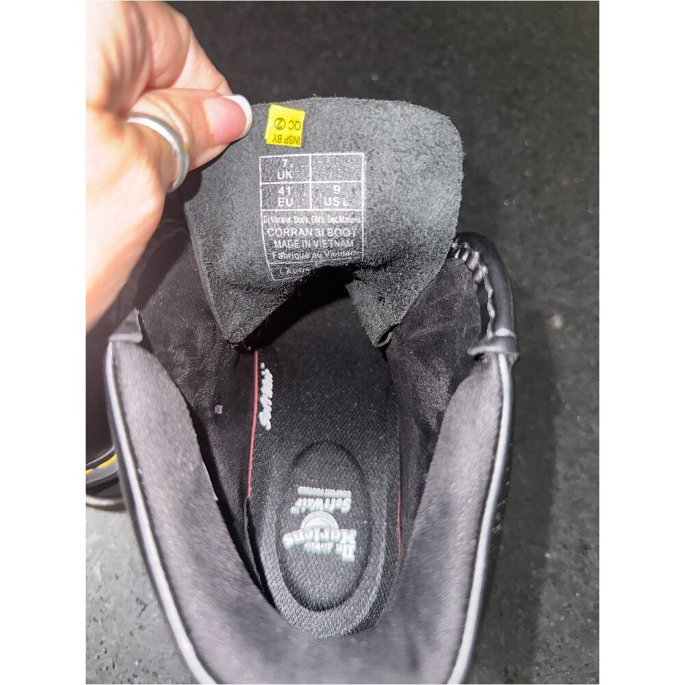 NEW Dr. Martens CORRAN 3 EYE HEELED Black Lace-Up Chunky Platform Boots SZ 9 - Picture 13 of 16